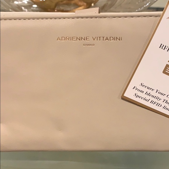 Adrienne Vittadini Wallet - Picture 2 of 4